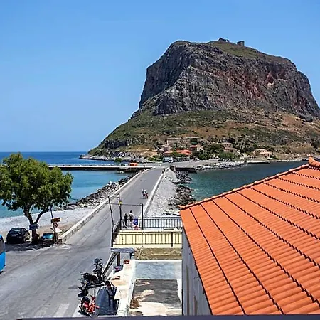 Aktaion Hotel